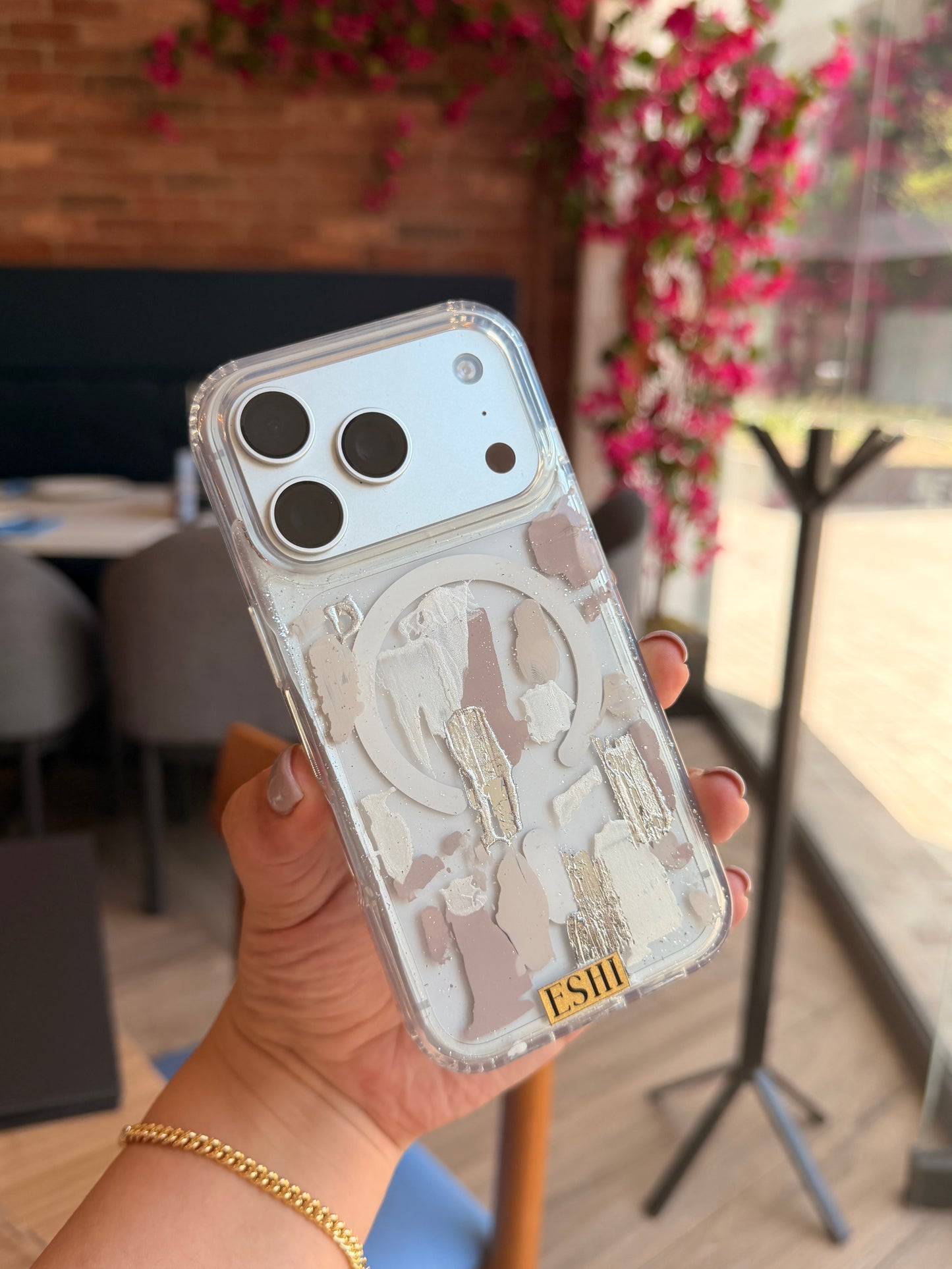 Case Alaska